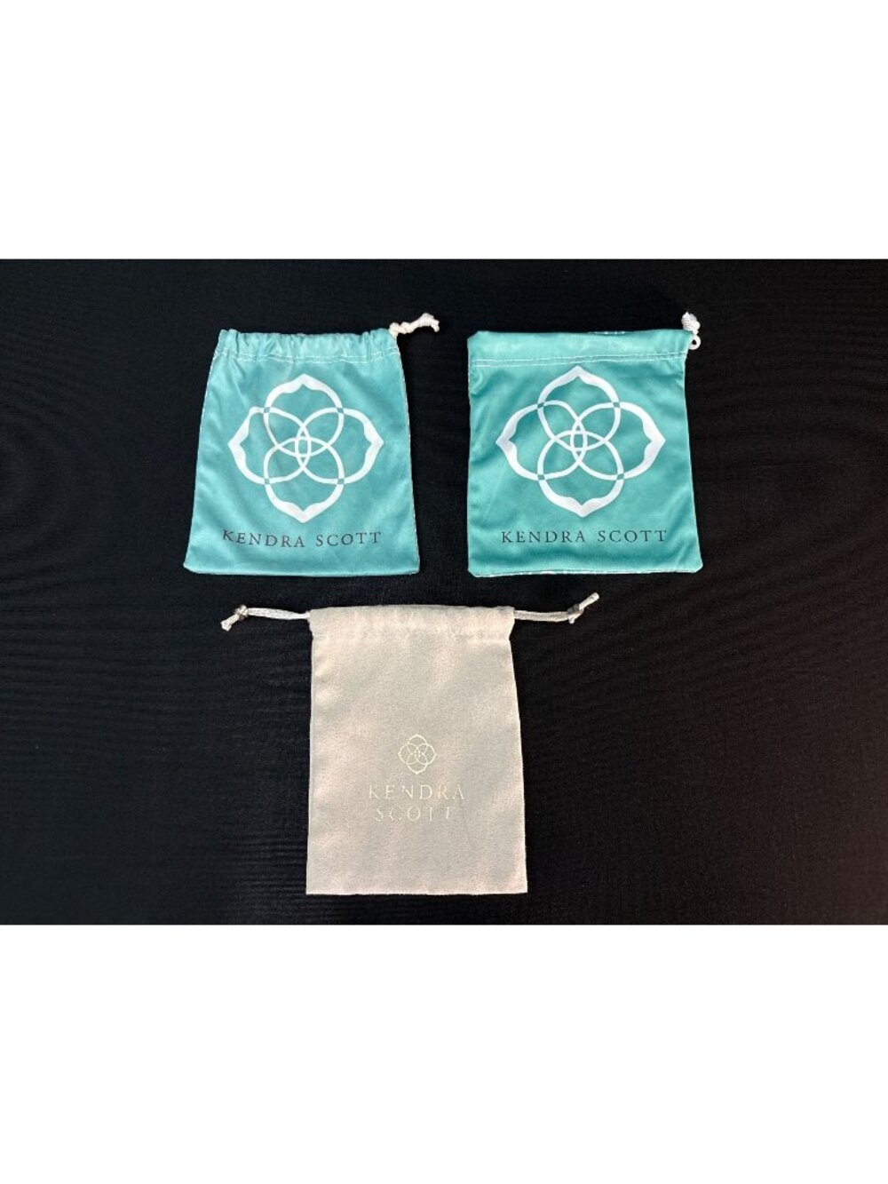 Kendra Scott Jewelry Pouch Set Of 3 Drawstring Bags 2 Teal & 1 Cream Logo Design